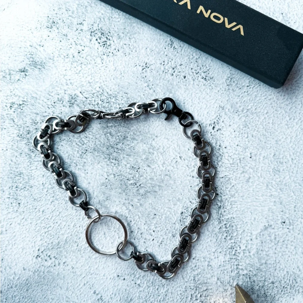 Gods of Enthru Black and Silver Choker